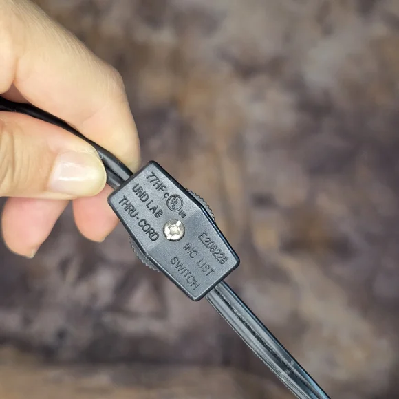 Scentsy Hatteras Mid Size Wax Warmer Light 6 Scent Bars Included - Picture 13 of 14